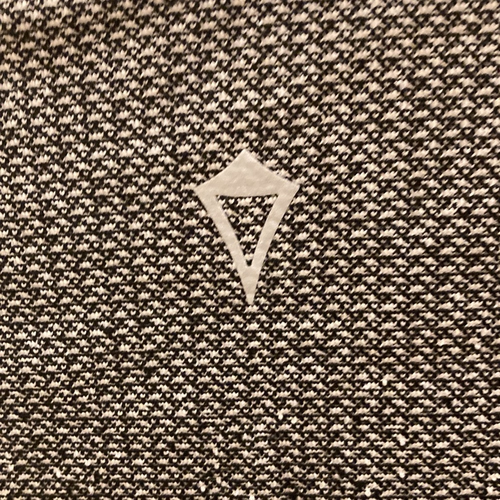Girls ivivva long sleeve athletic top size 14 - Picture 4 of 4